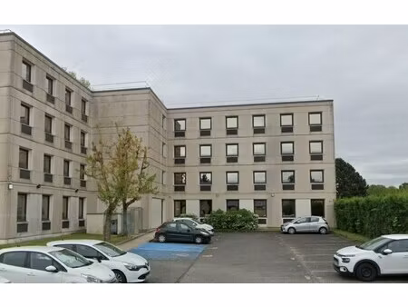 location local professionnel 458m² lieusaint 77127