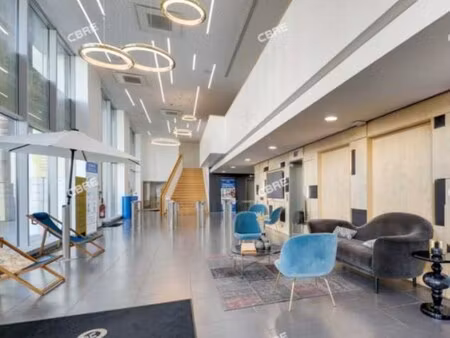 location local professionnel 11 378m² sevres 92310