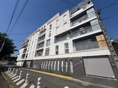 location parking livry gargan 93190