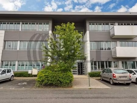 location local professionnel 932m² roissy en france 95700