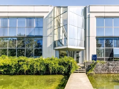 location local professionnel 2 400m² villepinte 93420