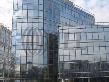 location local professionnel 2 612m² villepinte 93420