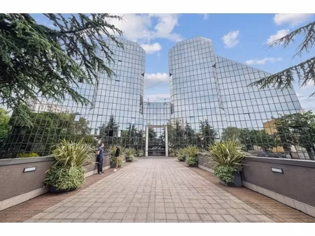 location local professionnel 1 290m² cachan 94230