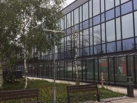 location local professionnel 1 507m² cergy 95000