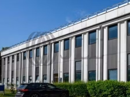 location local professionnel 201m² cergy 95800