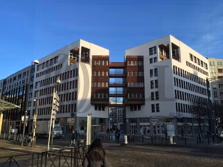 location local professionnel 1 152m² montigny le bretonneux 78180