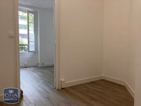 location local professionnel 16m² chaville 92370