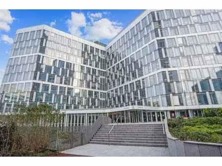 location local professionnel 2 040m² courbevoie 92400