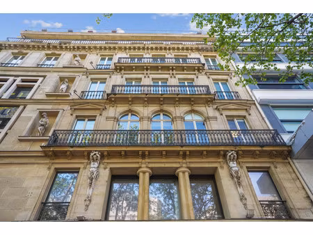 location local professionnel 356m² paris 1er