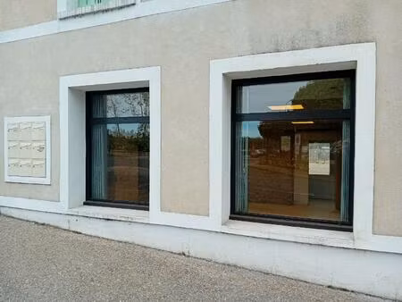 location local professionnel 160m² st mammes 77670