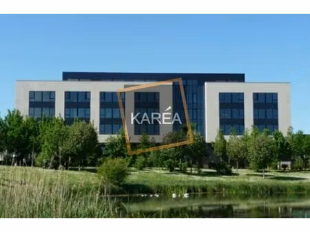 location local professionnel 126m² jossigny 77600