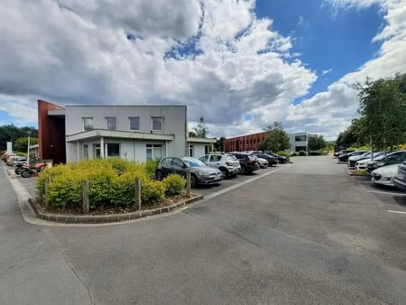 location local professionnel 788m² petit couronne 76650