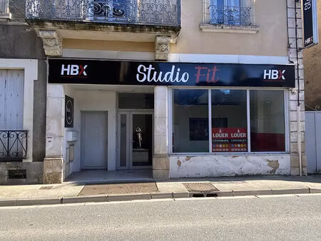 location local commercial