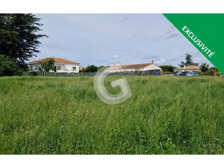 achat terrain 738m²