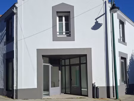 location local commercial machecoul st meme 44270