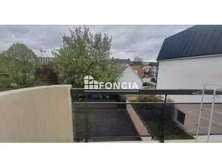 3p avec double balcon au 2ème et box proche gare