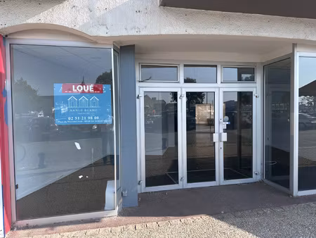 location local commercial 113m² les sables d olonne 85100