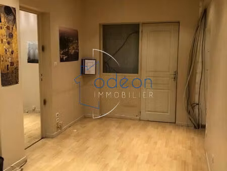 location commerce 27 m² à carcassonne (11000)