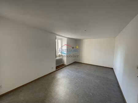 location appartement t1 à nort-sur-erdre (44390) : à louer t1 / 25m² nort-sur-erdre