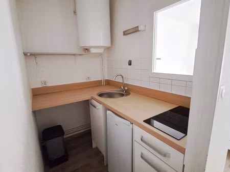 studio - rue robert schuman - studio meuble a disposition