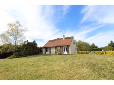 abords de la charité sur loire  beau pavillon de plain-pied