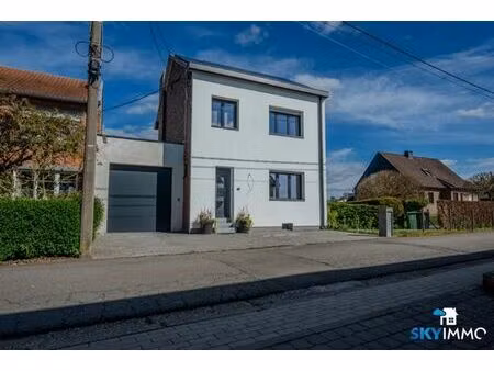 jolie maison 3ch - peb b - garage - terrasse/jardin