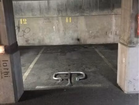 place de parking souterrain