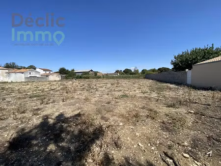 vente terrain 812 m² à montroy (17220)  179 000 €