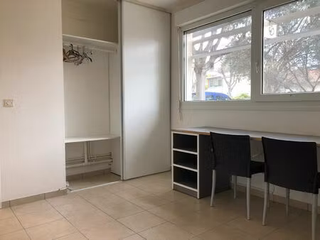 location appartement 1 pièce 18 m² à montpellier (34070)