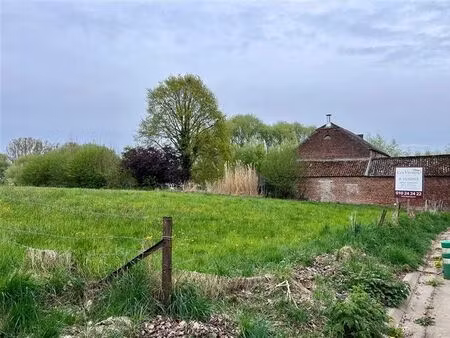 maleves - superbe terrain de +/- 26 ares