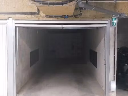 location garage 26m²