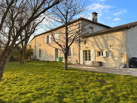 maison familiale 4 chambres - terrain clos et hangar 150 ㎡