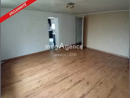 vente maison 8 pièces 190 m² à beaussais (79370)  83 000 €