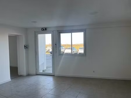 location bureau saint-hilaire-de-brethmas 44 m²