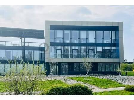 location local professionnel 829m² limonest 69760