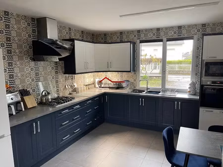 vente maison 11 pièces 317 m² à bourganeuf (23400)  219 000 €