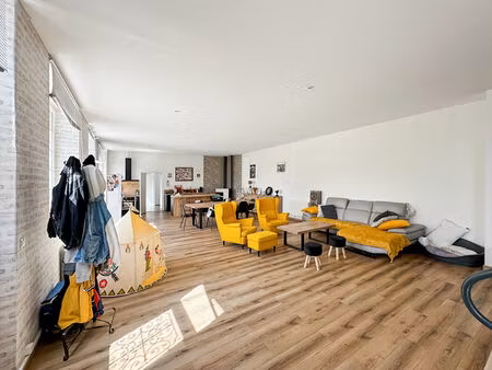 vente maison 8 pièces  270.00m²  lavilletertre