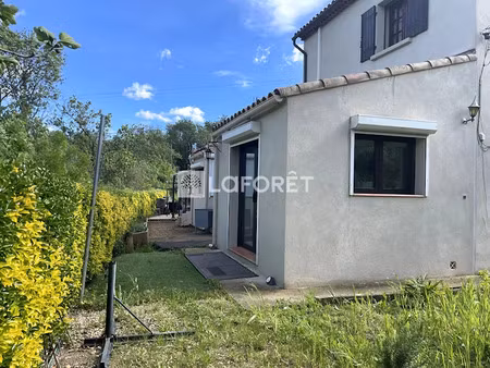 location meublée appartement 1 pièce 27 m² à aubagne (13400)  750 €
