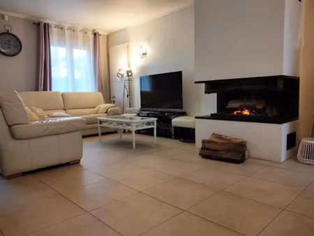 location meublée chambre 1 pièce 9 m² à la ville-du-bois (91620)  550 €