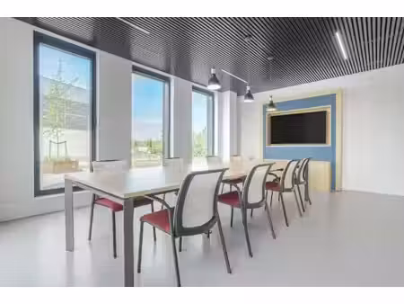 basculez vers un espace de bureau pour 10 à regus brecht