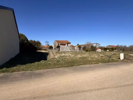 en vente terrain constructible 4 48 ares – 49 000 € |vionville