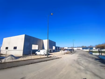 local d'activite a louer a louer