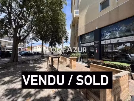 vente commerce 60 m² antibes (06160)
