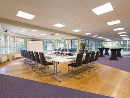 bien professionnel à louer à melle € 2.650 (l6vn0) - creas | zimmo