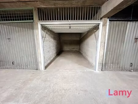 vente garage 11 m² aix-en-provence (13100)
