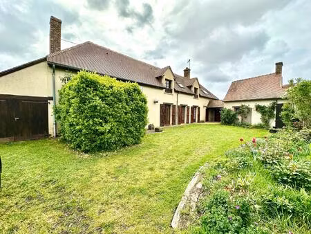 ancienne grange - 4 chambres - dependances + 1 hectare