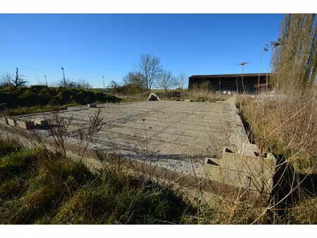 brancourt le grande terrain à batir 1000 m2 viabilisé avec dalle de fondation existante