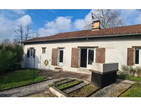 location maison  67.86 m² t-3 à herm  850 €