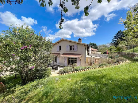 belle maison a pierreclos 185 m²