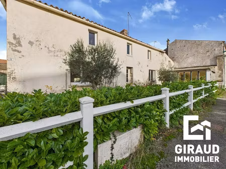 vente maison 4 pièces 185 m² à petosse (85570)  59 000 €